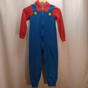 Children's  P.J  super Mario 6/7 flame resistant blue and red with fake yellow